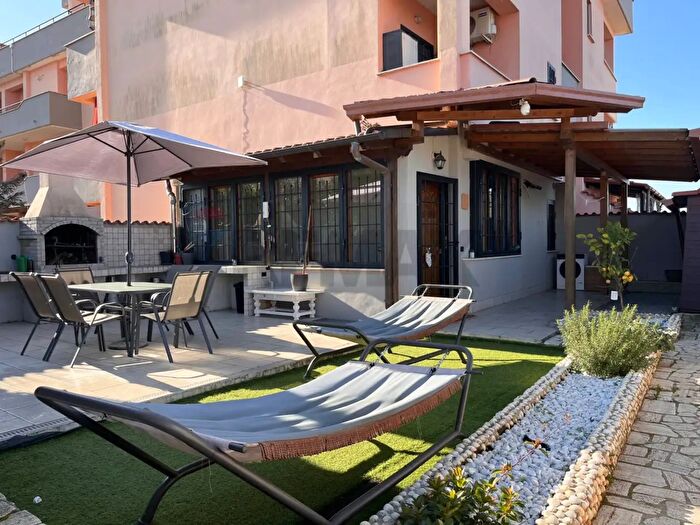 Appartamento quadrilocale in vendita in Via Taglio delle Cinque Miglia, Anzio