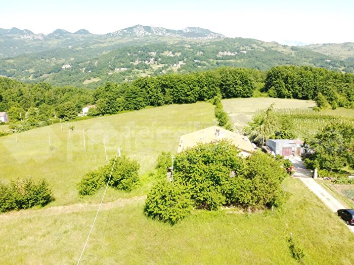 Casa con 5 locali in vendita in Contrada Canala, SantAngelo Del Pesco