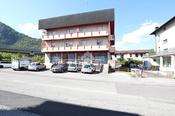 Appartamento trilocale in vendita in Via Giacomo Matteotti, Tolmezzo