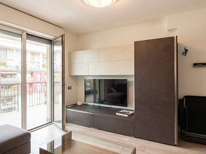 Appartamento bilocale in affitto in Via Bruno Cassinari, Santa Giulia, Milano