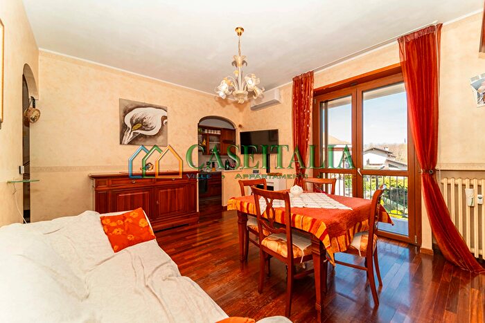 Appartamento trilocale in vendita in Via Stazione, Rosta