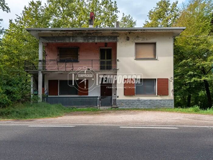 Appartamento quadrilocale in vendita in Castelnovo Ne' Monti