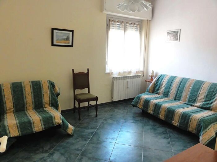 Appartamento trilocale in vendita in Albisola Superiore