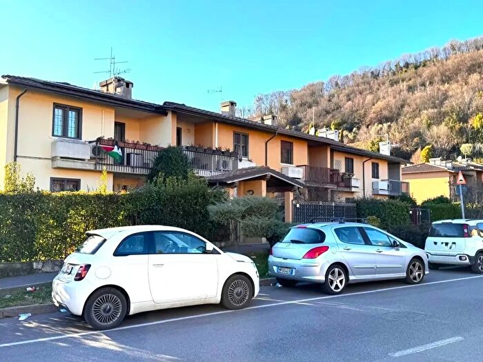 Casa quadrilocale in vendita in Via Aldo Moro, Cellatica