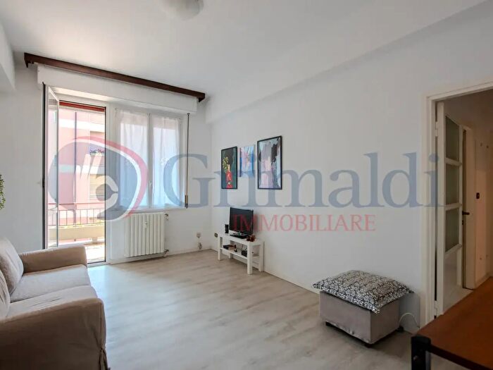 Appartamento trilocale in vendita in Via Cesare Ajraghi, Milano