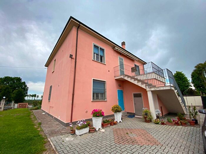Appartamento con 5 locali in affitto in Via Savena Vecchia, San Gabriele Mondonuovo, Baricella