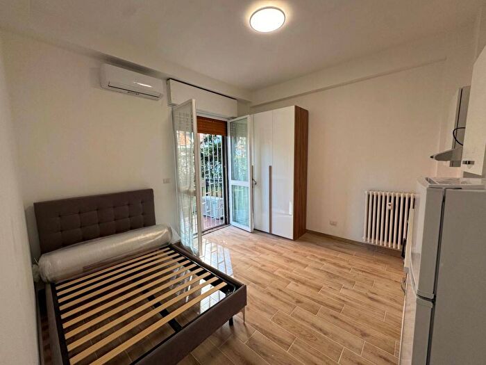 Appartamento monolocale in affitto in Via Zurigo, Inganni, Milano