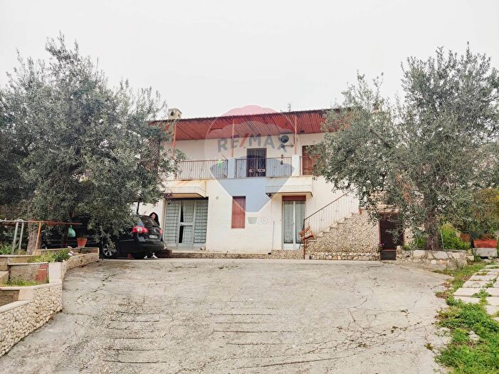 Casa con 9 locali in vendita in Macchia Monte SantAngelo Via del Comitato, Monte SantAngelo