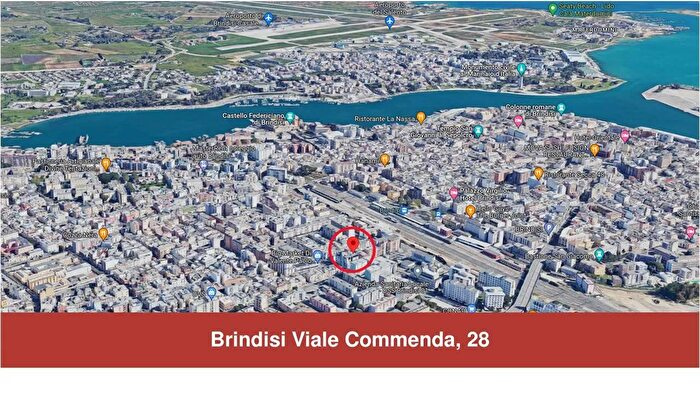 Casa con 10 locali in vendita in Viale Commenda Brindisi, Brindisi