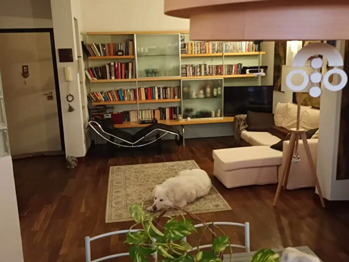 Appartamento con 7 locali in vendita in Carrara