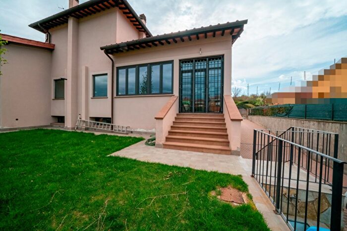 Casa con 14 locali in vendita in Via l Conti, Figline e Incisa Valdarno