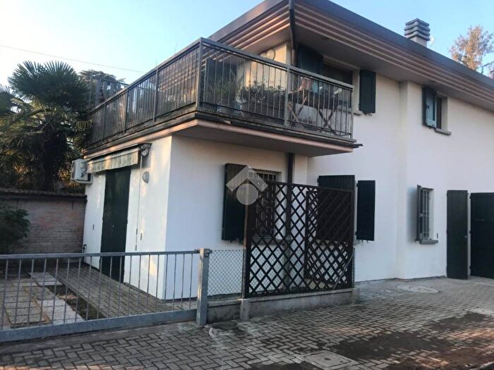 Appartamento bilocale in affitto in Viale G Miraglia, Lugo