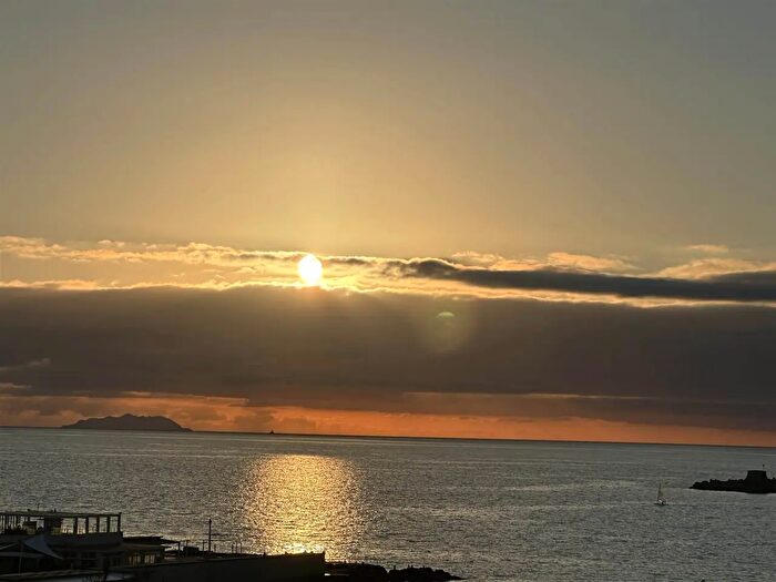 Appartamento con 8 locali in vendita in Livorno