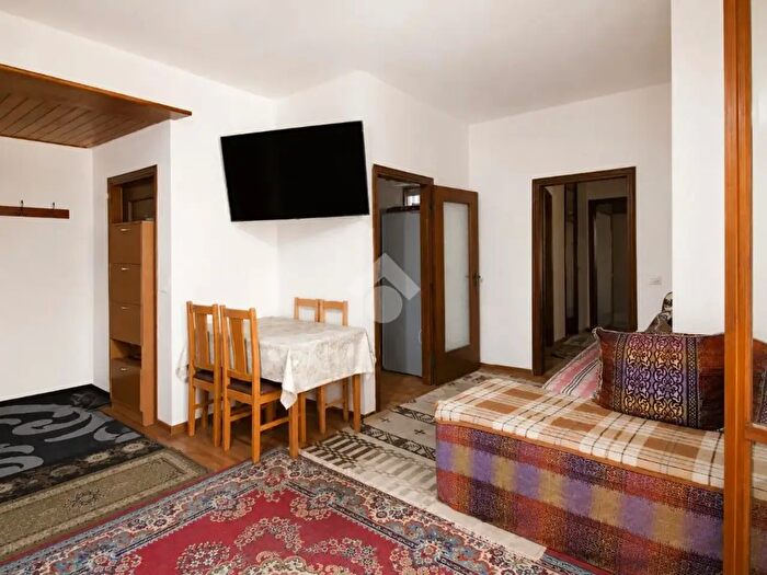 Appartamento quadrilocale in vendita in Via Montanara, Cascina