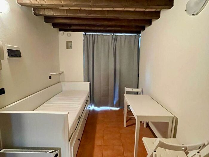 Appartamento monolocale in affitto in Piazza Bertozzi, Parco Ducale Oltretorrente, Parma