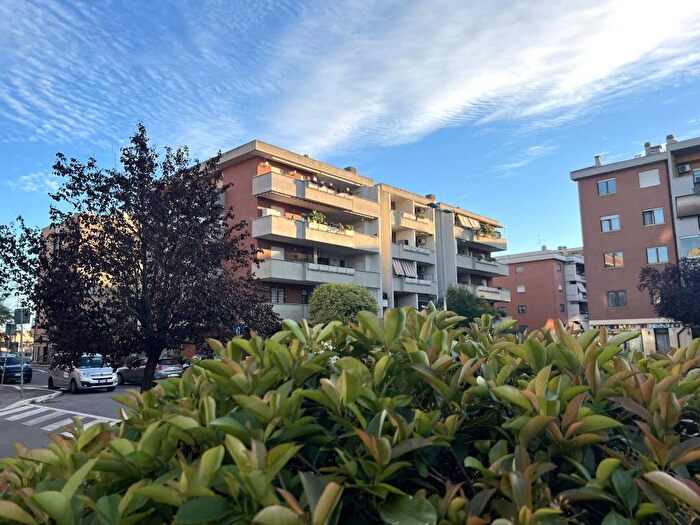 Casa trilocale in vendita in Via Enzo Benedetto, Anagnina, Roma
