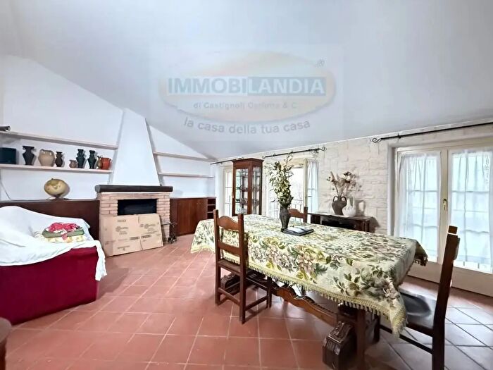 Appartamento trilocale in vendita in Comazzo