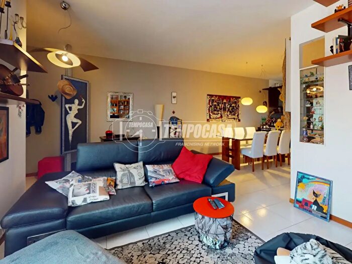 Casa con 7 locali in vendita in Via Antonio Oroboni, Civitanova Marche