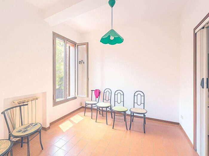 Appartamento trilocale in affitto in Via Mascarella, Irnerio, Bologna