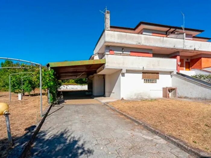 Casa con 6 locali in vendita in Via Melogrosso, Sezze
