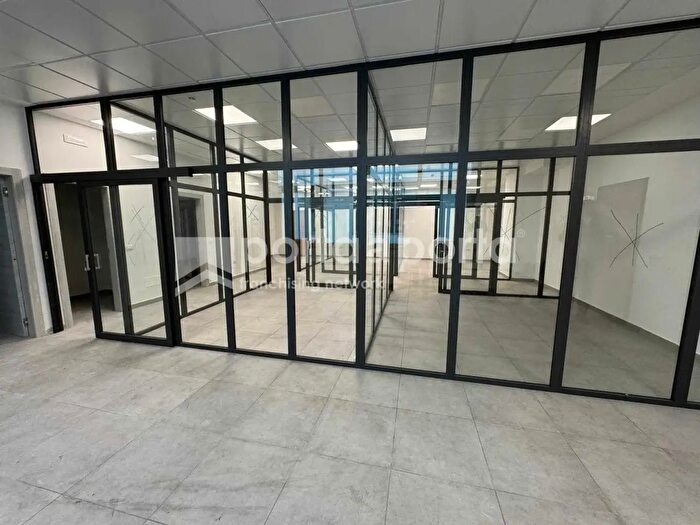 Appartamento quadrilocale in affitto in Via Nazionale Appia, Curti