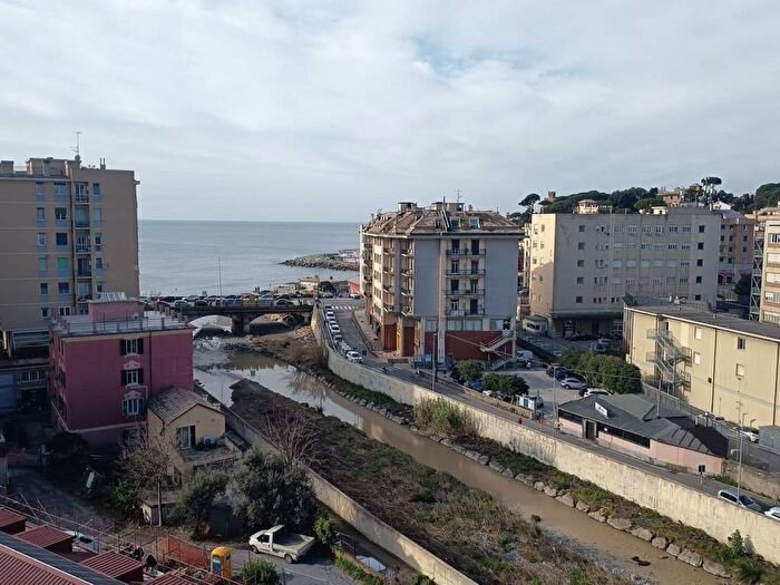 Appartamento quadrilocale in affitto in Via Redipuglia, Quarto, Genova