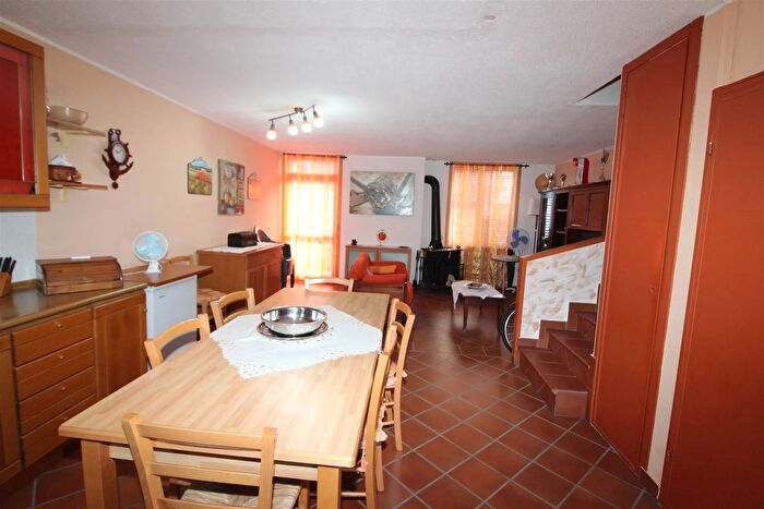 Casa quadrilocale in vendita in Costa Saracena, Augusta