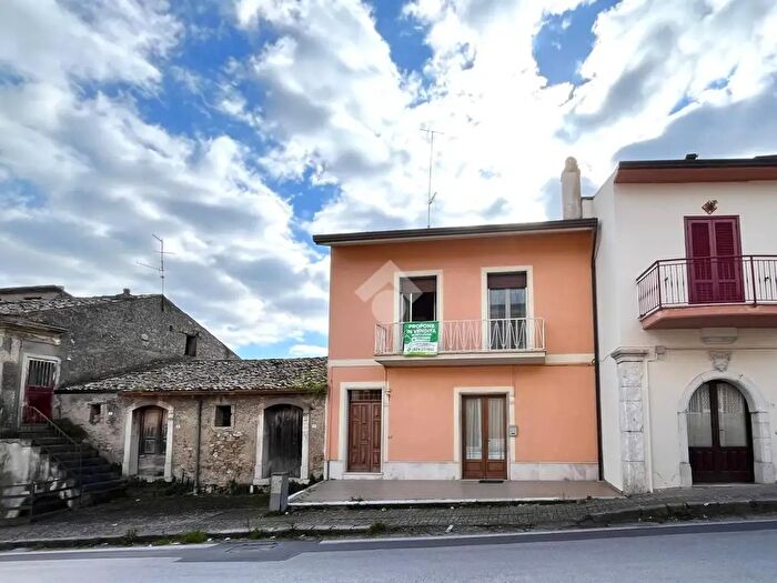 Casa con 5 locali in vendita in Via Roma, Pietradefusi