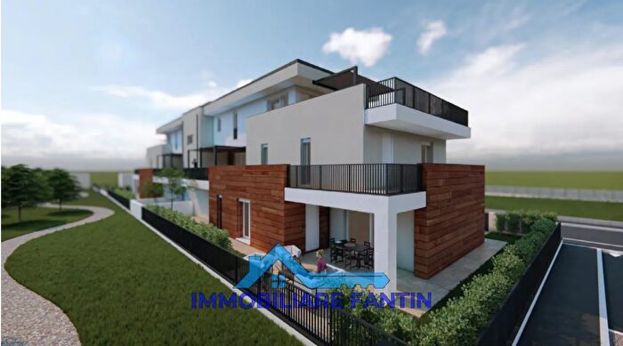 Appartamento quadrilocale in vendita in Via Ghirada, Treviso