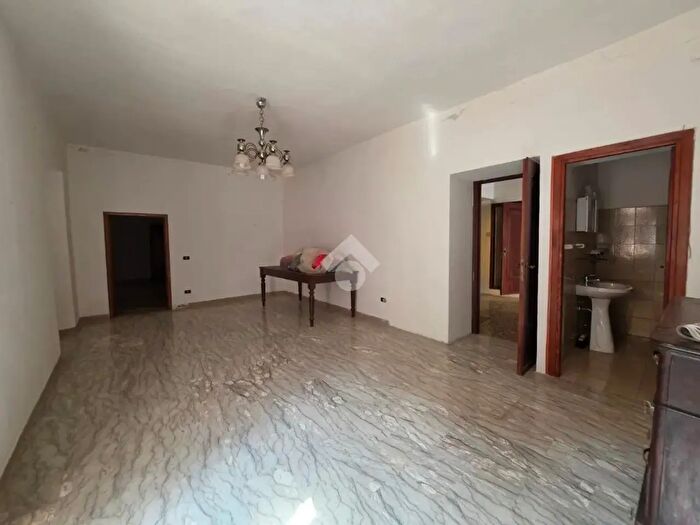 Appartamento con 5 locali in vendita in Corso Umberto I, Pescosolido