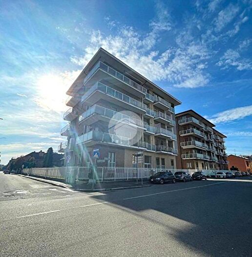 Appartamento trilocale in affitto in Via Milano, Centro, Magenta
