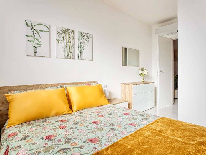 Appartamento bilocale in affitto in Via Giovanni Battista Cassinis, Corvetto, Milano