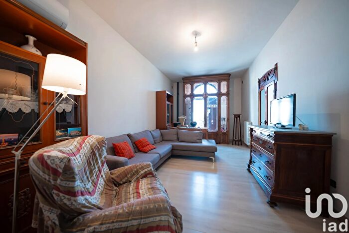 Casa con 11 locali in vendita in Piazza Fetonte, Crespino