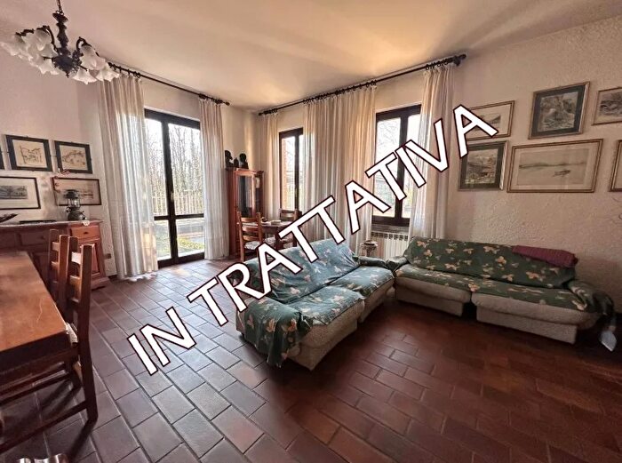 Appartamento quadrilocale in vendita in Via Cremona Malnate Va Italia, Malnate