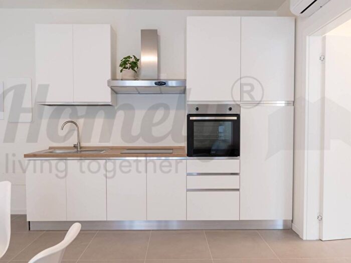 Appartamento bilocale in affitto in Viale Arnaldo Fusinato, Gogna, Vicenza