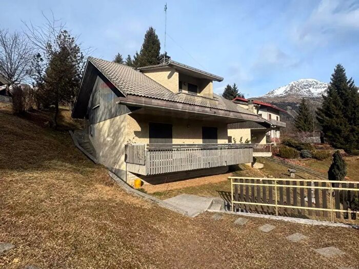 Casa quadrilocale in vendita in Via Sasso della Volpe, Oltre Il Colle