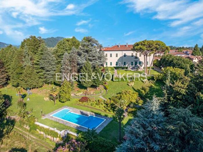 Appartamento trilocale in vendita in Località Calco Superiore, Calco