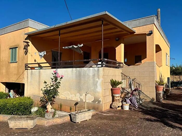 Casa trilocale in vendita in Strada Monaci, Martina Franca