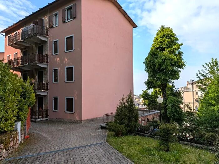 Appartamento trilocale in vendita in Via Sbrica a, Bosco Chiesanuova