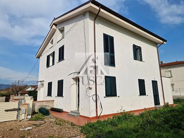 Casa con 5 locali in vendita in Via dei Leri, Capannori