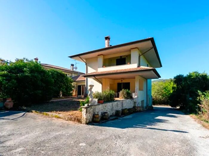 Casa con 6 locali in vendita in Via Certosa, Sezze