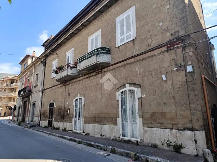 Casa bilocale in vendita in Via Napoli, Santa Maria A Vico