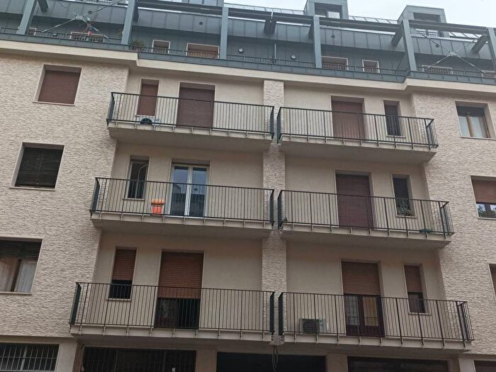 Appartamento trilocale in affitto in Via Antonio Fogazzaro, Montenero, Milano