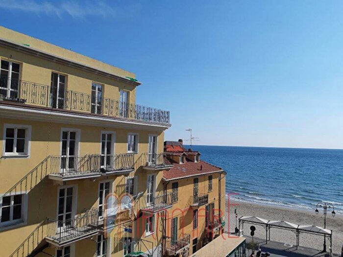 Appartamento trilocale in affitto in PIazza Andrea Doria, Borgo Coscia, Alassio