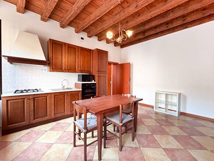 Appartamento bilocale in affitto in Veronetta, Verona