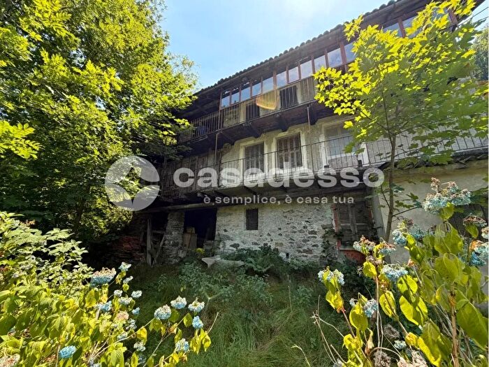 Casa con 5 locali in vendita in Frazione Selva Snc, Cravagliana