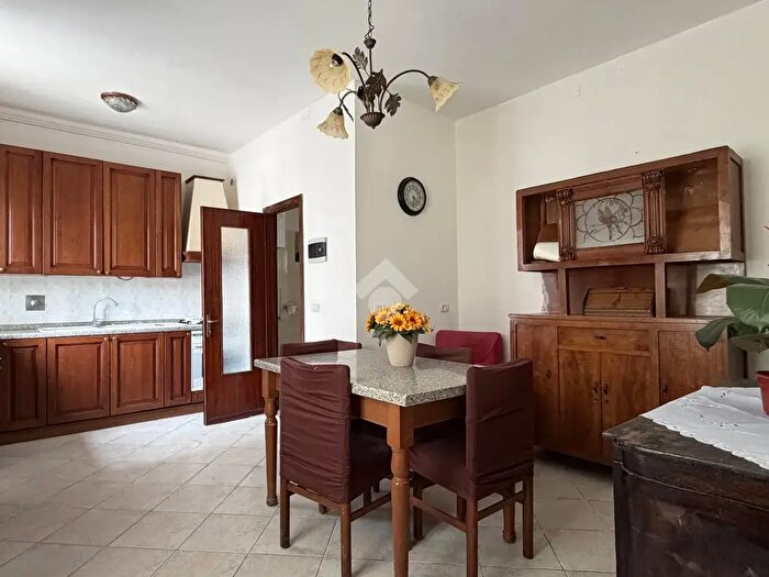 Casa trilocale in vendita in Via Maggio, Bibbiano