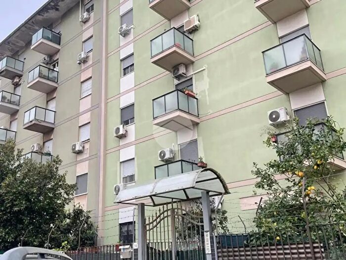 Appartamento quadrilocale in vendita in Via Castellana, Palermo