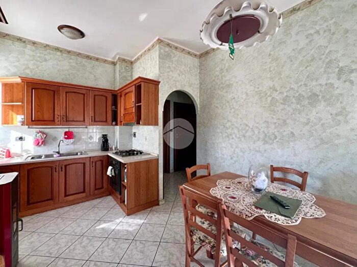 Appartamento quadrilocale in vendita in Frazione Perini, Traves