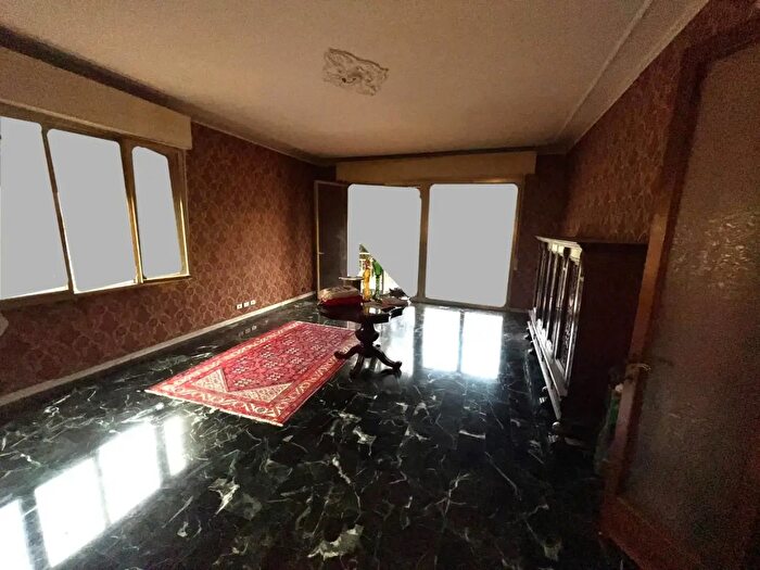 Appartamento con 5 locali in vendita in Empoli